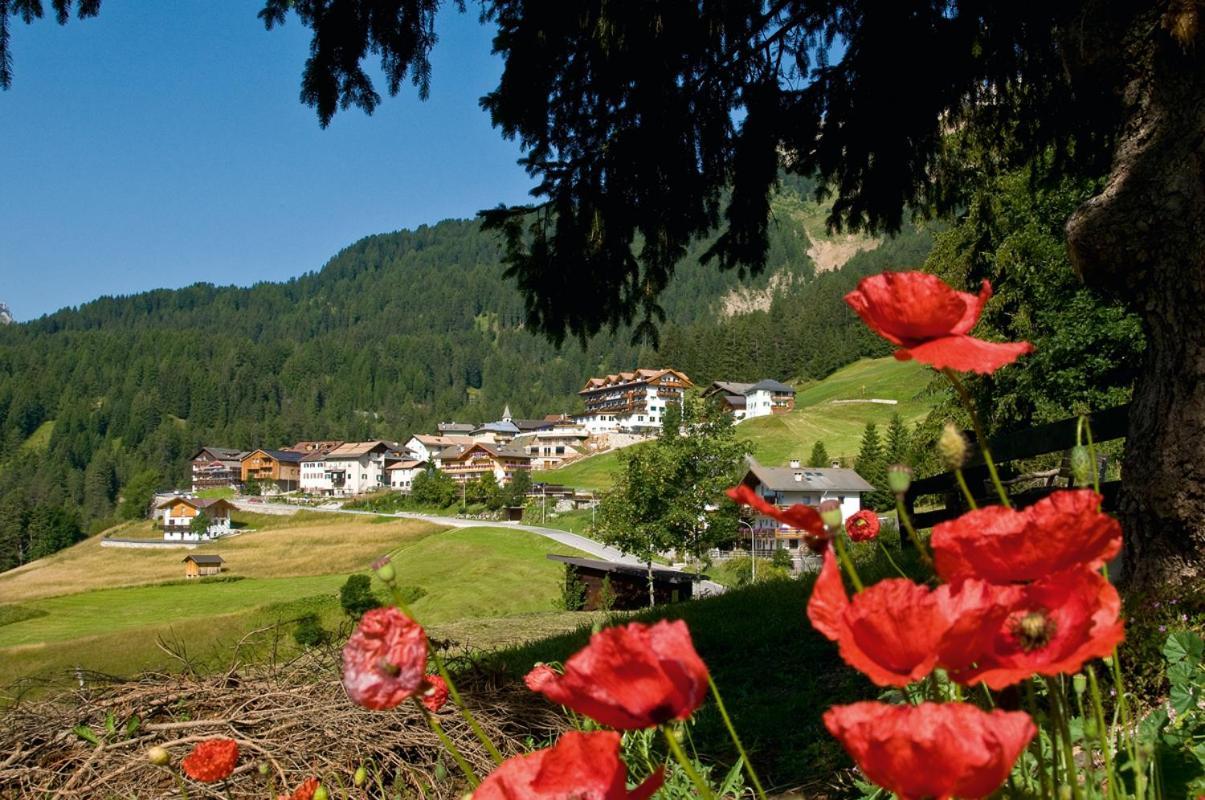 Family & Wellness Hotel Fontana Vigo di Fassa Exteriér fotografie