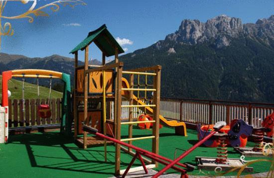 Family & Wellness Hotel Fontana Vigo di Fassa Exteriér fotografie